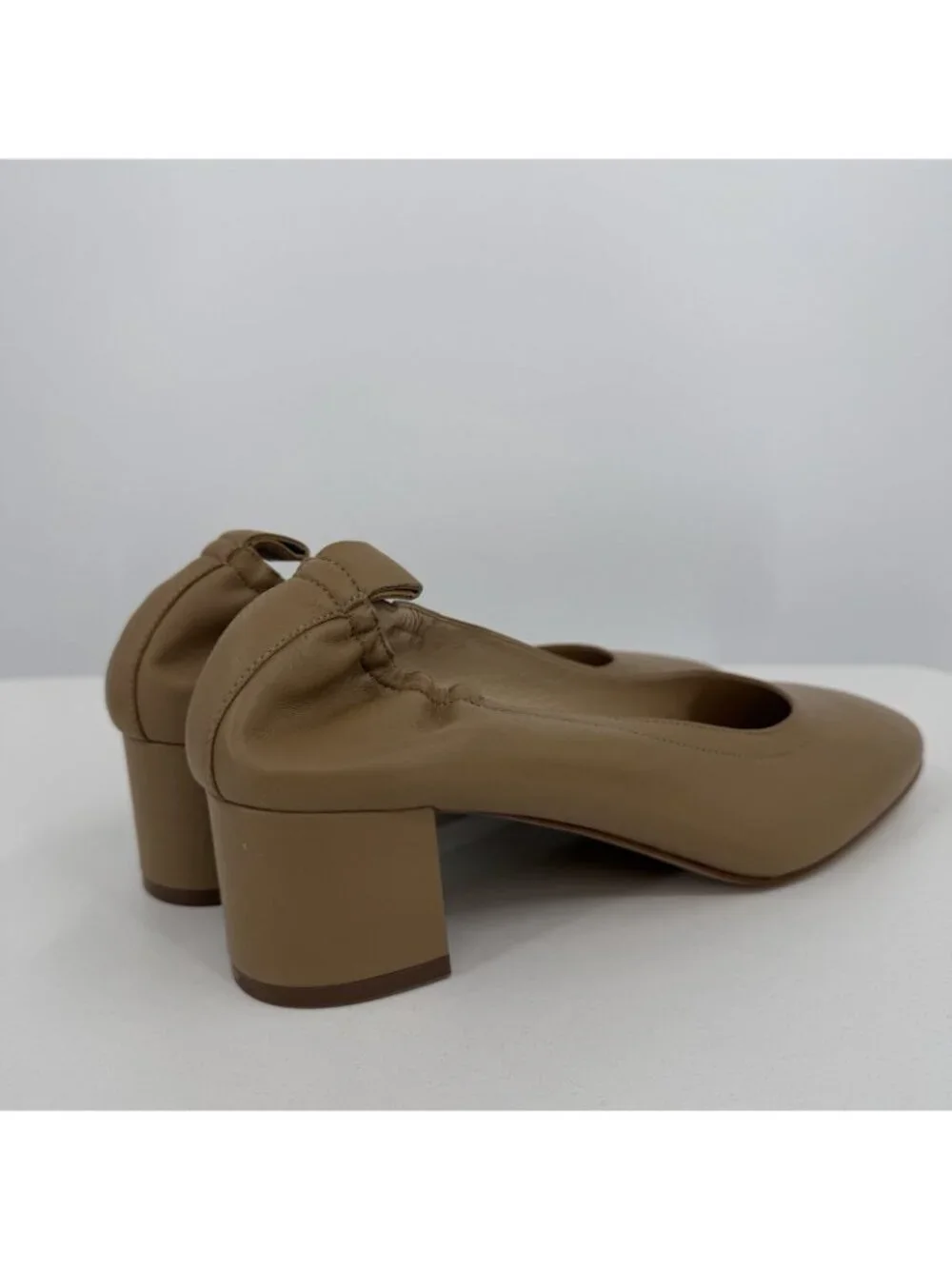 Everlane Italian Leather Day Heel Light Taupe 10 Women's Elastic Back Comfort